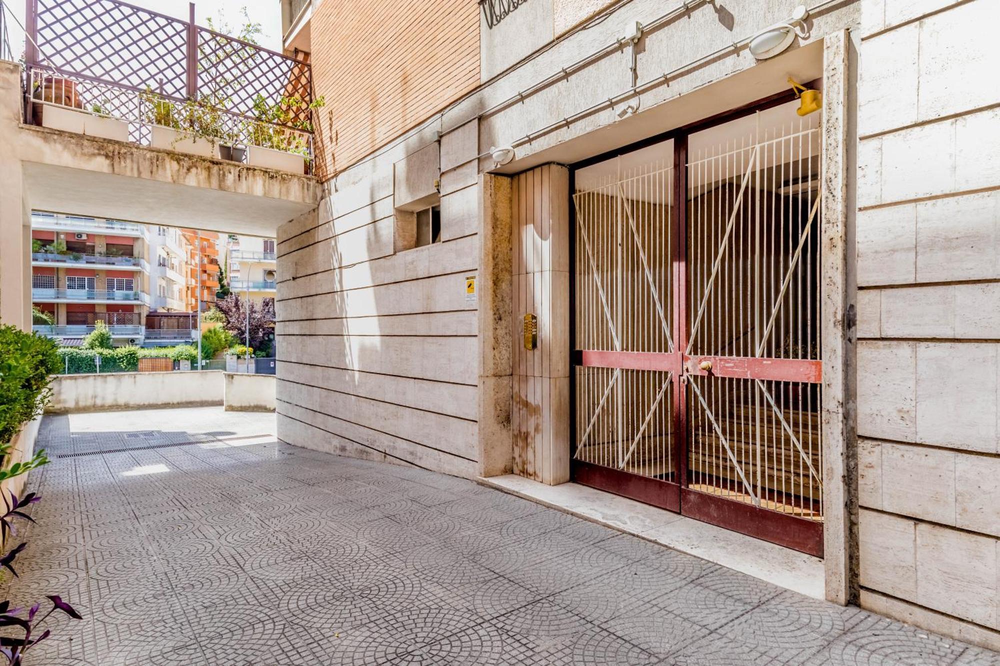 L'Attico Con Terrazza In Corso Francia Apartment Rome Bagian luar foto